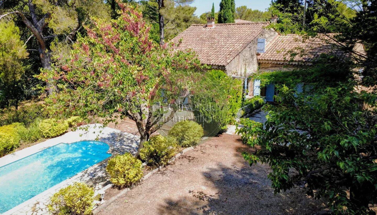 Maison 5 pièces 140 m² · à La Bouilladisse · 140 m² · 540 000 €