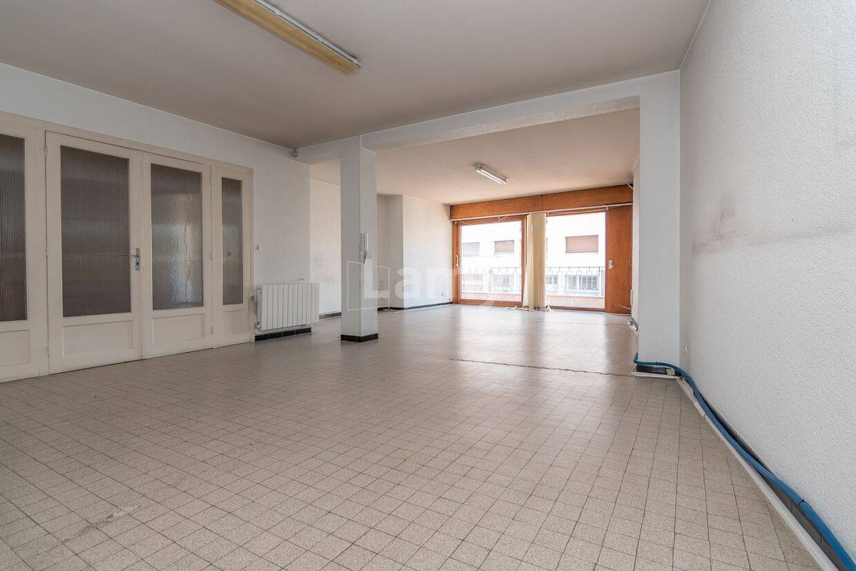 Appartement 5 pièces 121 m² · à Lons-le-Saunier · 121,2 m² · 130 000 €