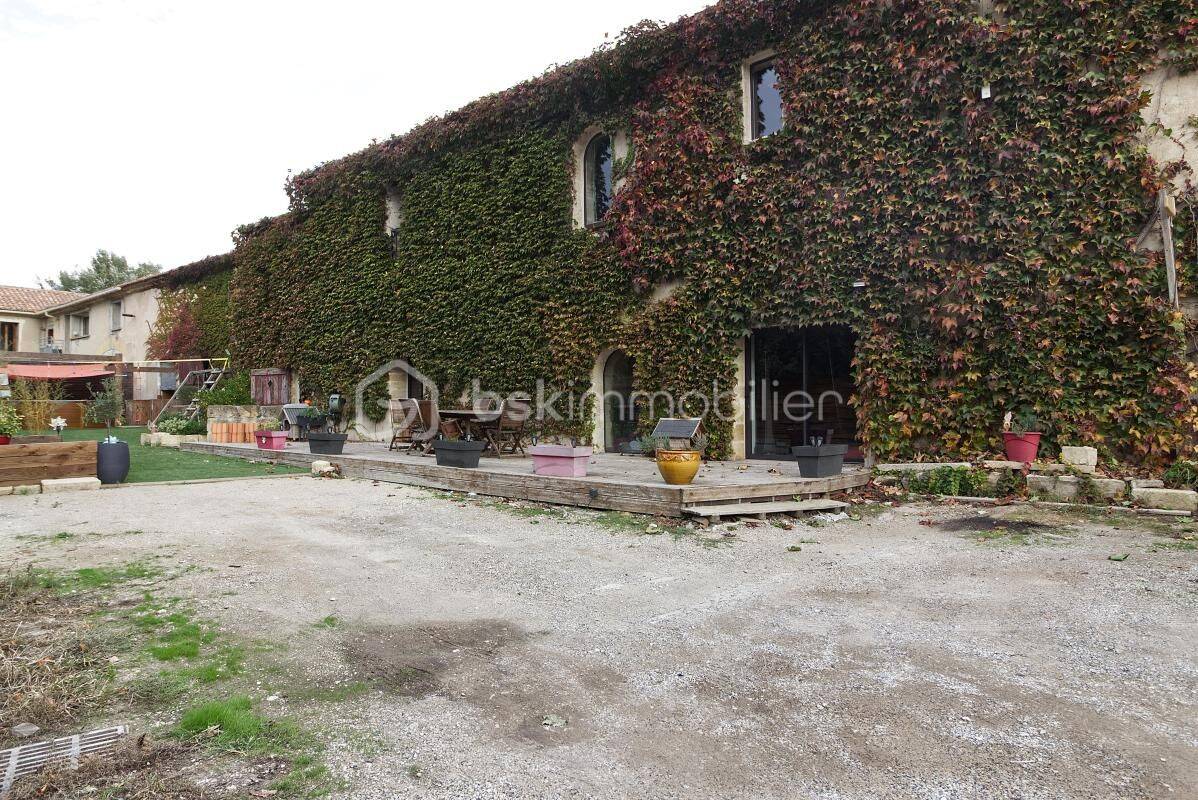 Maison 9 pièces 368 m² · à Lunel · 368 m² · 580 000 €