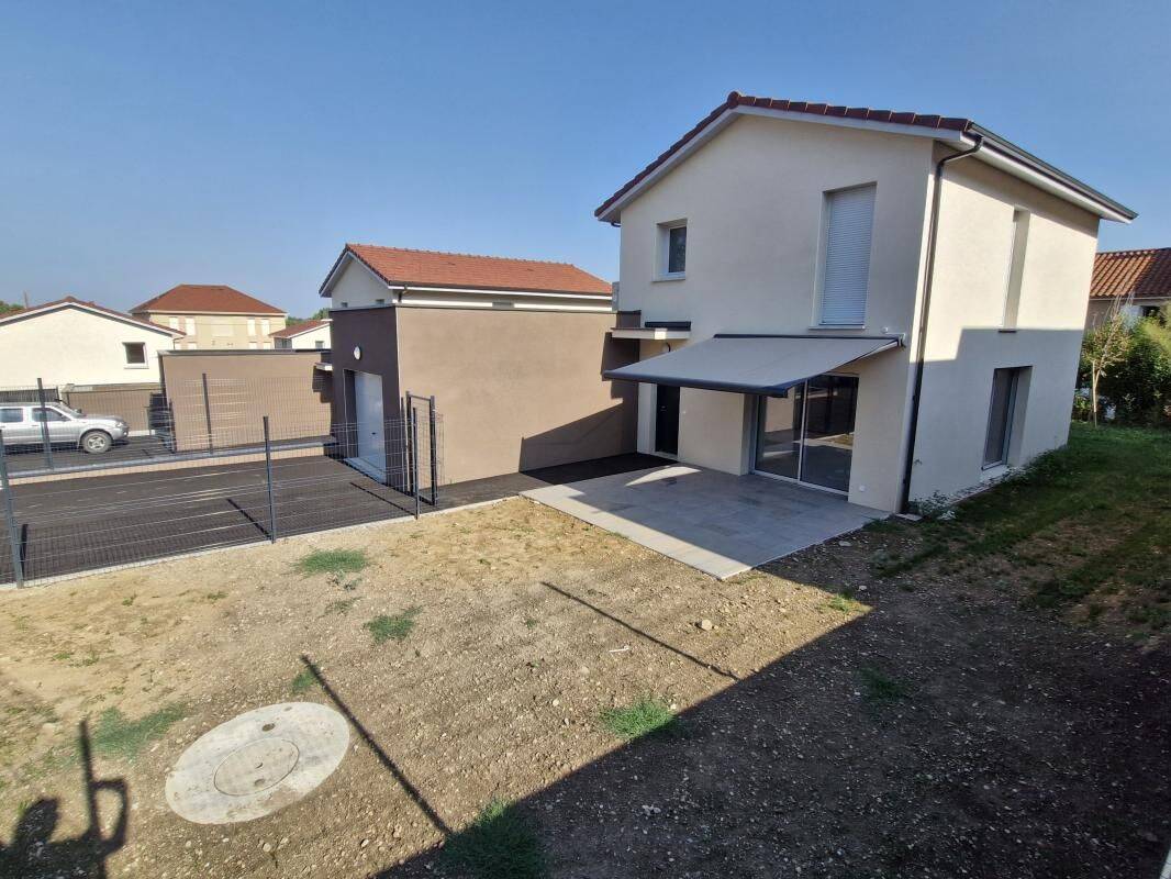 Maison 5 pièces 107 m² · à Bourgoin-Jallieu · 106,8 m² · 1 480 €/mois