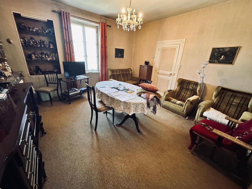 Maison 5 pièces 126 m² · à Civray · 126 m² · 134 500 €
