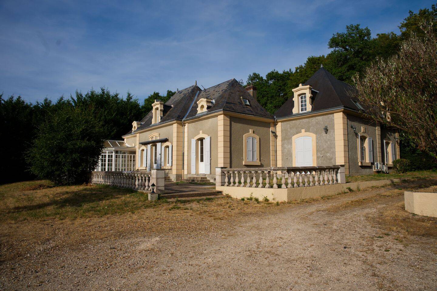 Maison 9 pièces 250 m² · à Cour-Cheverny · 250 m² · 520 000 €