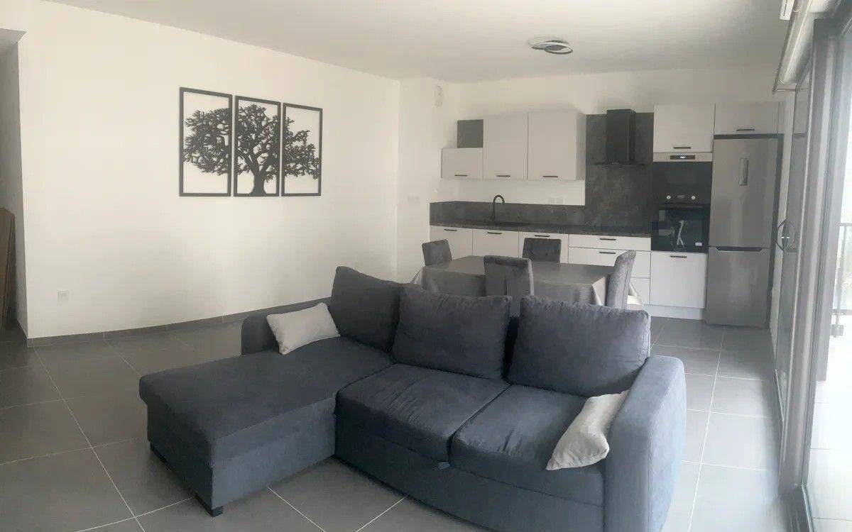 Appartement 2 pièces 51 m² · à Marseille 8ème Arrondissement · 51 m² · 1 200 €/mois