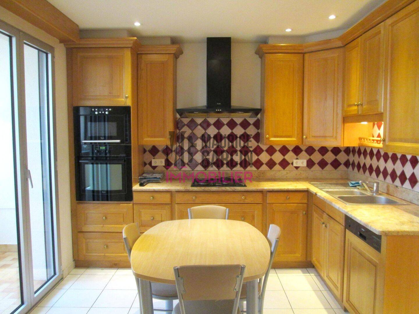 Appartement 3 pièces 101 m² · à Carpentras · 101,4 m² · 892 €