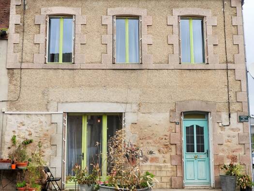 Maison à vendre 77 000 € 7 pièces 3 chambres 149 m² 283 m² de terrain Soumans 23600