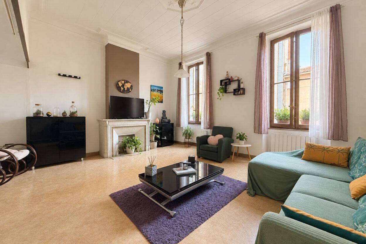 Appartement 2 pièces 84 m² · à Marseille 1er Arrondissement · 84 m² · 260 000 €
