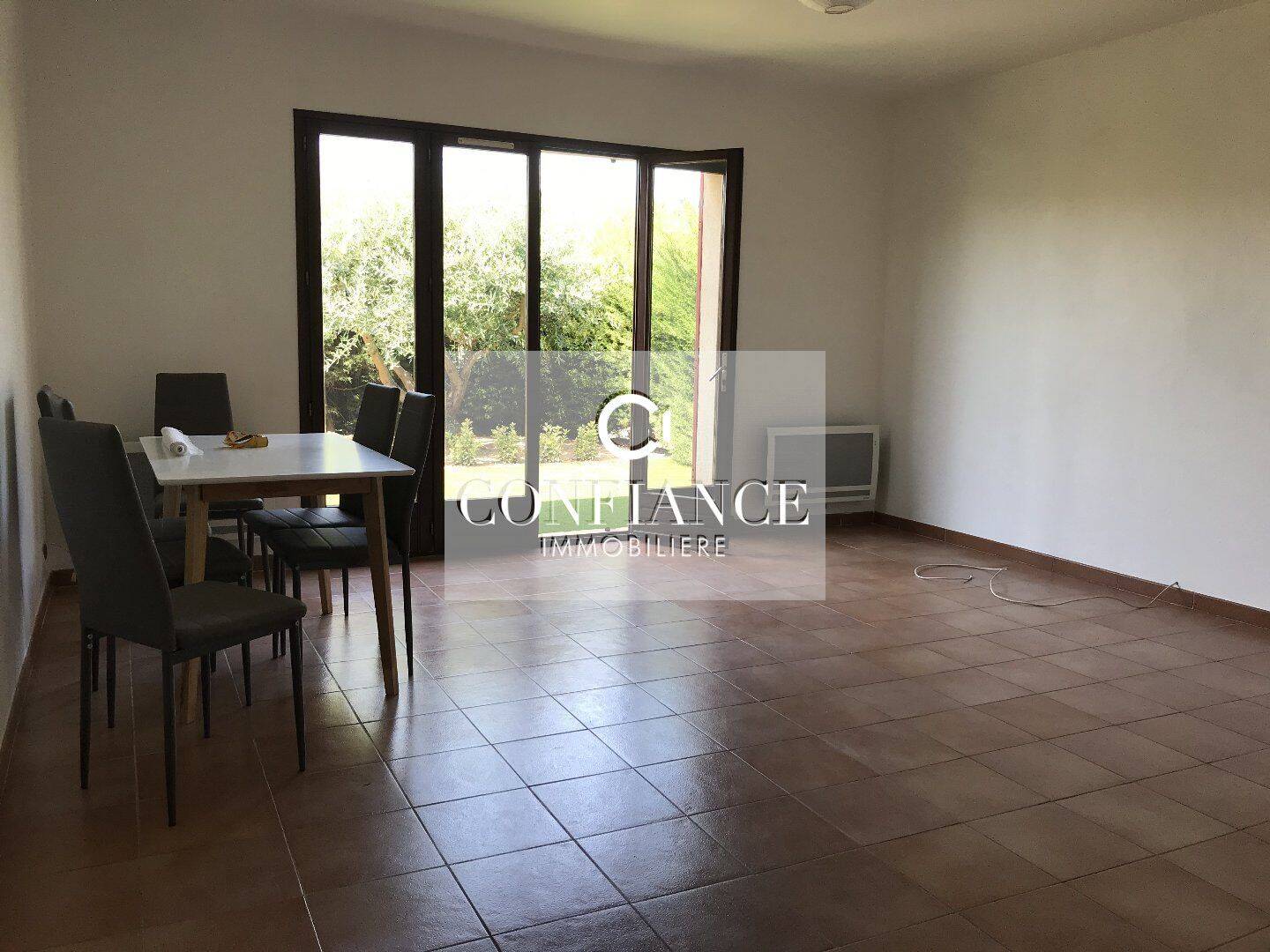 4 PIECES VIDE EN RDJ REZ DE MAISON - TERRON NICE OUEST — 5