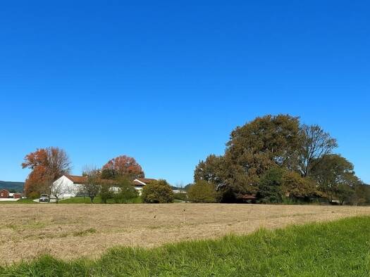 Terrain constructible à vendre 26 000 € 1 099 m² de terrain Saint-Sauveur 24520