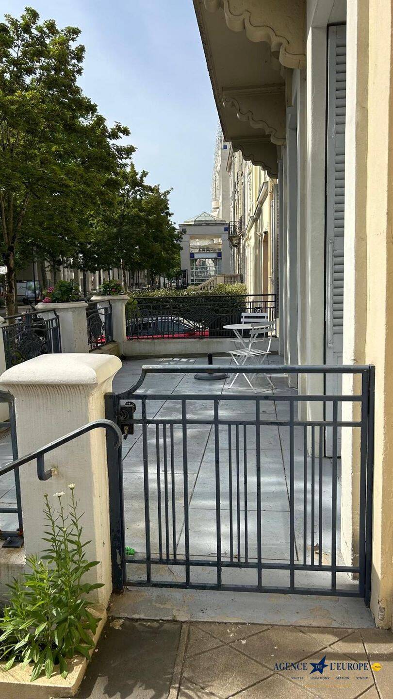 Appartement 3 pièces 84 m² · à Vichy · 83,6 m² · 1 200 €