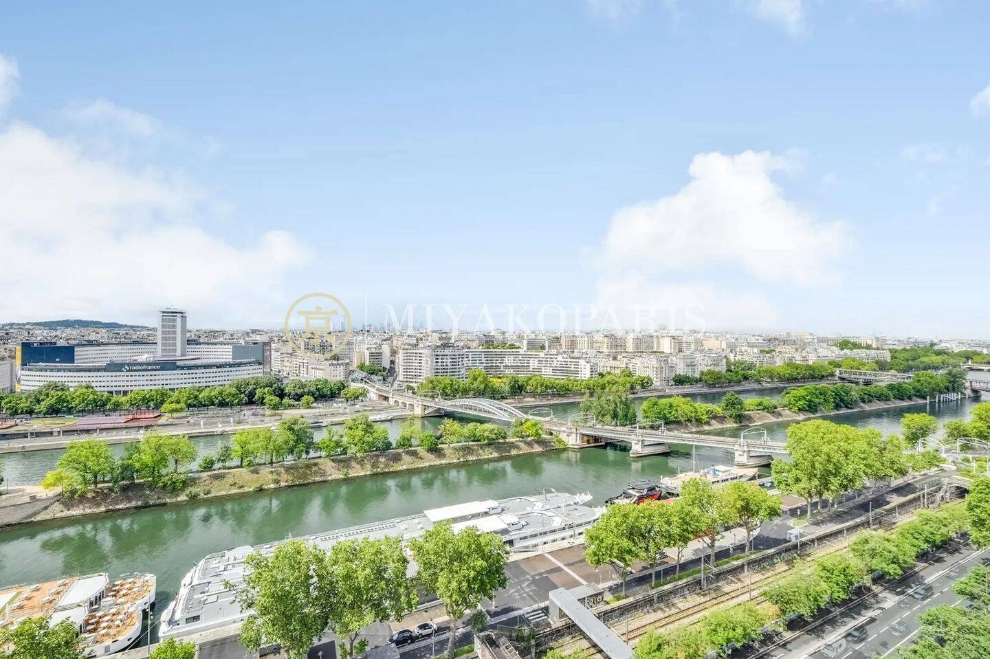 Appartement 4 pièces 108 m² · à Paris 15ème Arrondissement · 108 m² · 1 660 000 €