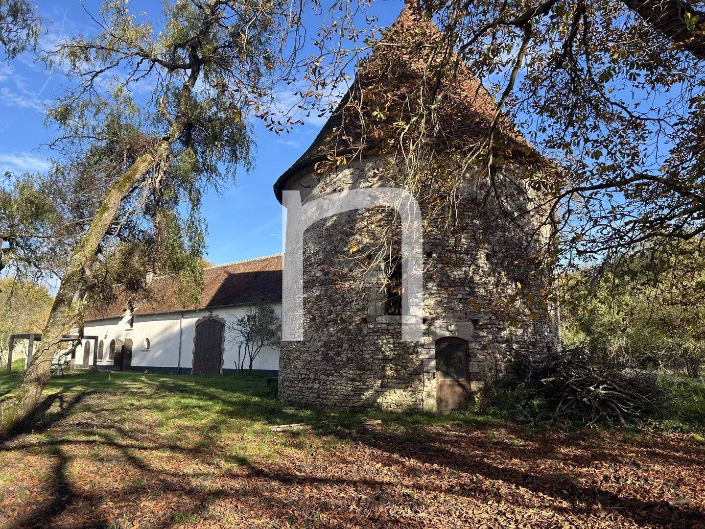 Maison 11 pièces 350 m² · à Pruniers-en-Sologne · 350 m² · 761 250 €