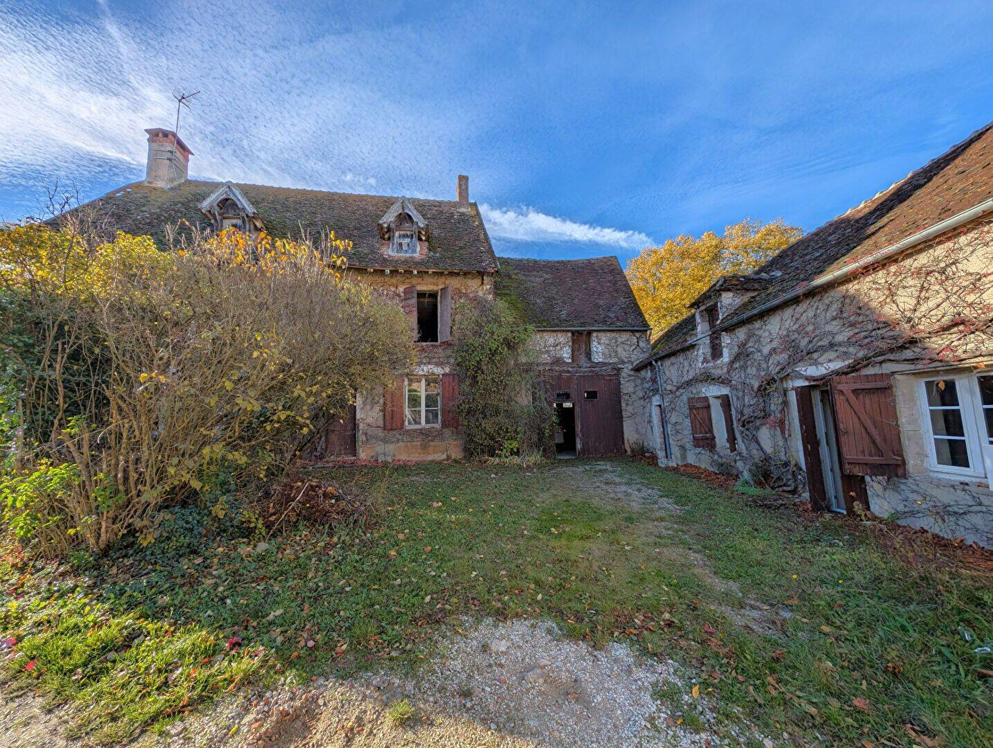 Maison 9 pièces 230 m² · à Chevannes · 230 m² · 98 900 €