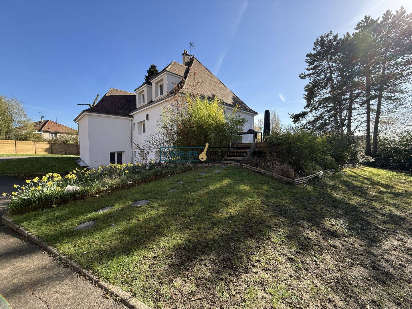 Maison 10 pièces 208 m² · à Saint-Georges-sur-Baulche · 207,5 m² · 480 000 €