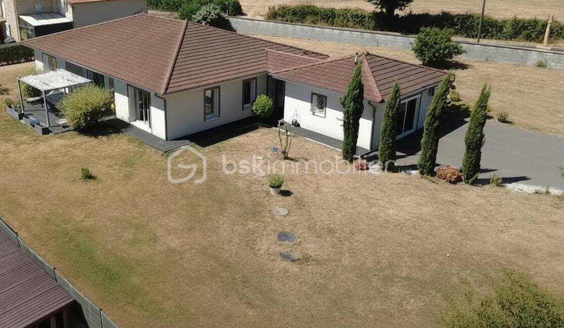 Maison 6 pièces 207 m² · à Saint-Maurice-lès-Châteauneuf · 207 m² · 349 000 €