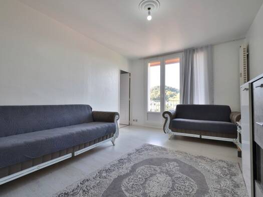 Appartement à vendre 170 000 € 4 pièces 3 chambres 68 m² Étage 4/4 Jean-Moulin Vienne 38200