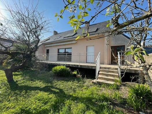 Maison à vendre 281 000 € 6 pièces 4 chambres 150 m² 341 m² de terrain Rive Droite Châteaulin 29150