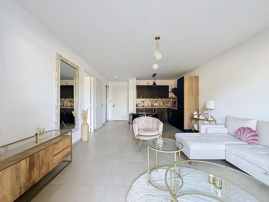 Appartement 1 pièce 46 m² · à Mougins · 45,6 m² · 1 108 €/mois