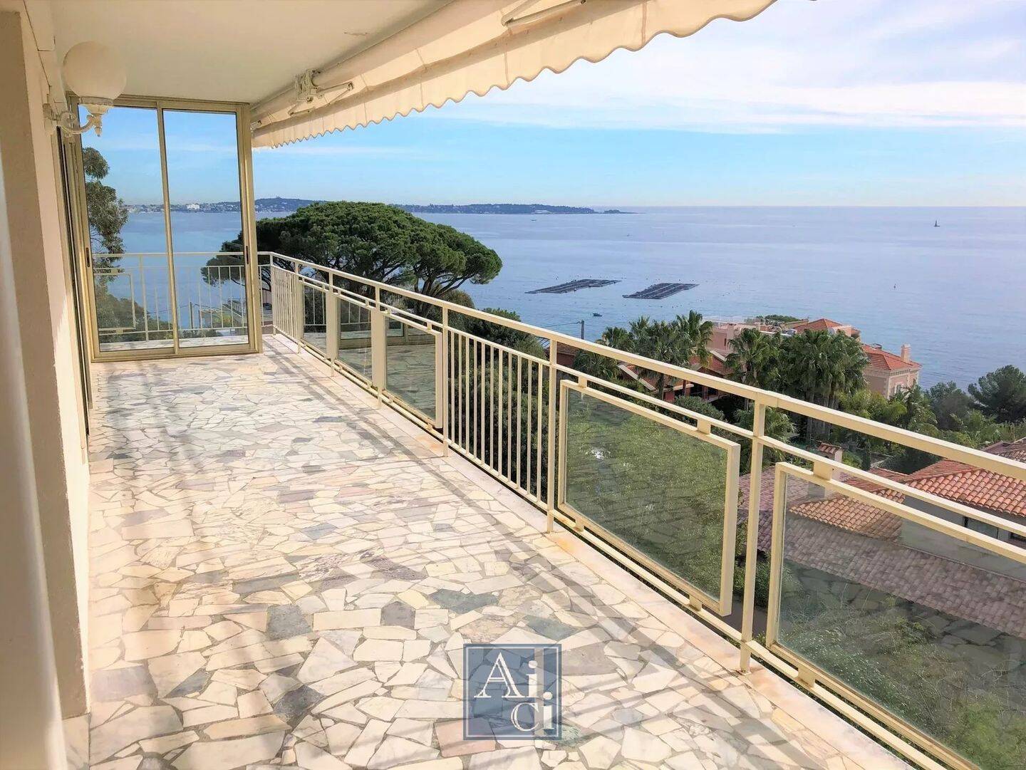 Appartement 3 pièces 102 m² · à Cannes · 102 m² · 2 700 €/mois