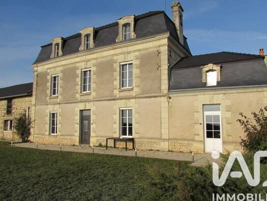 Maison à vendre 224 500 € 7 pièces 3 chambres 178 m² 3 800 m² de terrain Angliers 86330