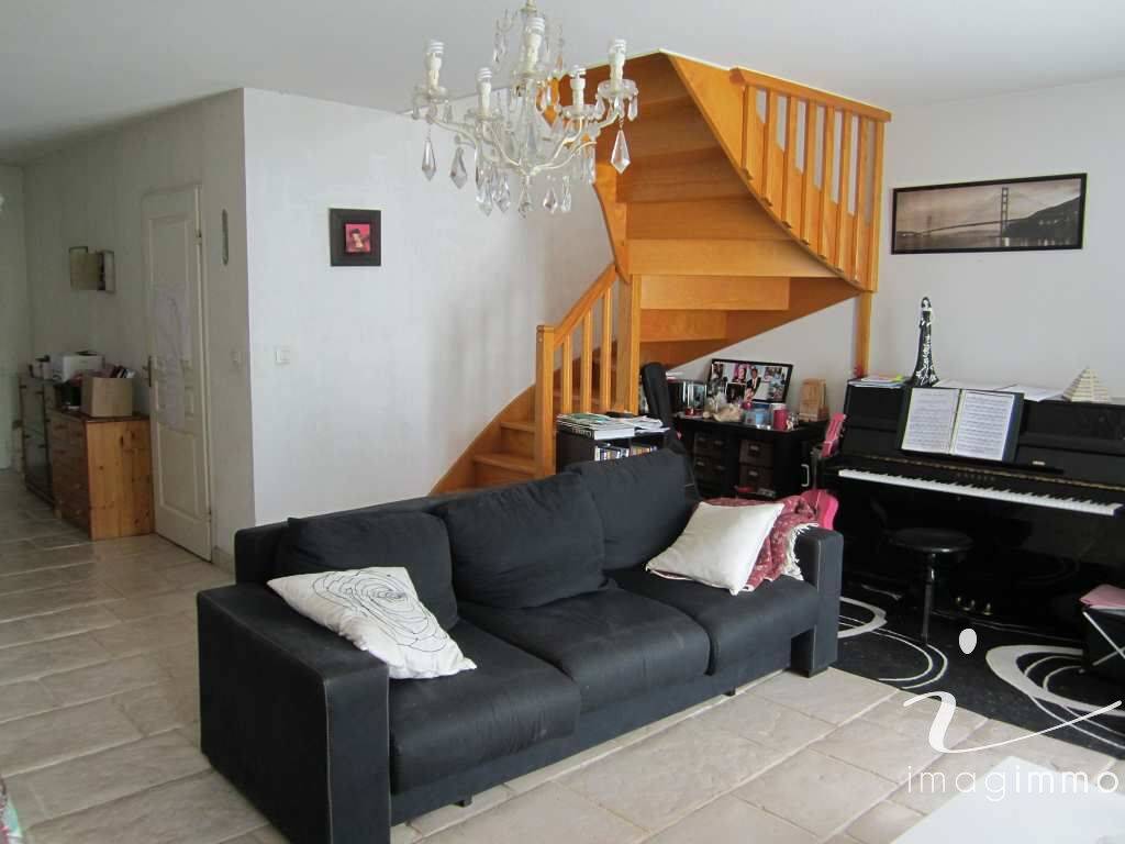 Maison 4 pièces 97 m² · à Saint-Clément-de-Rivière · 96,7 m² · 1 250 €