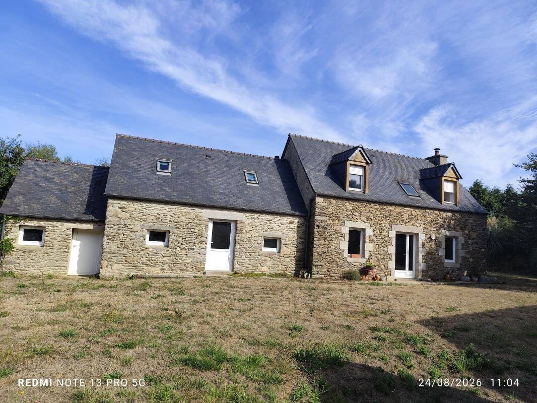 Maison 5 pièces 125 m² · à Plougourvest · 125,1 m² · 750 €/mois