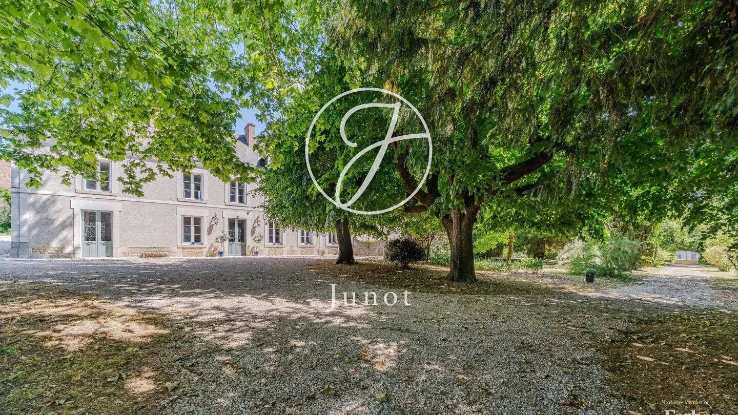 Maison 12 pièces 400 m² · à Amboise · 400 m² · 1 190 000 €