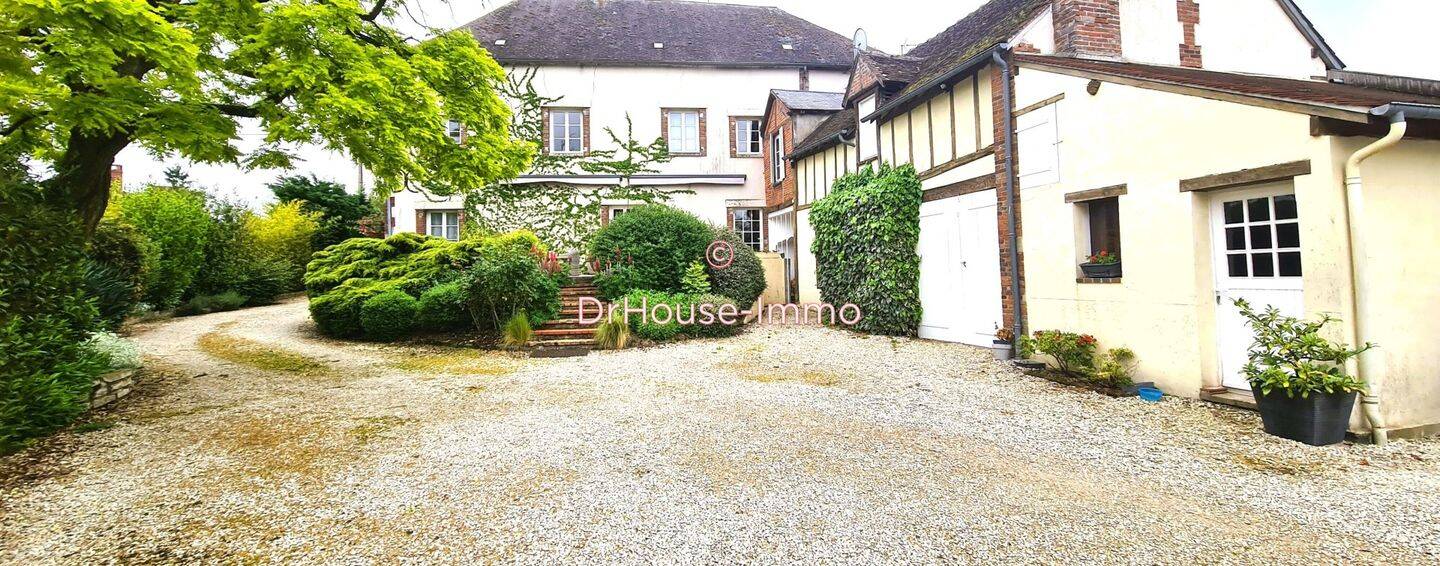 Maison 9 pièces 235 m² · à Château-Renard · 235 m² · 370 000 €