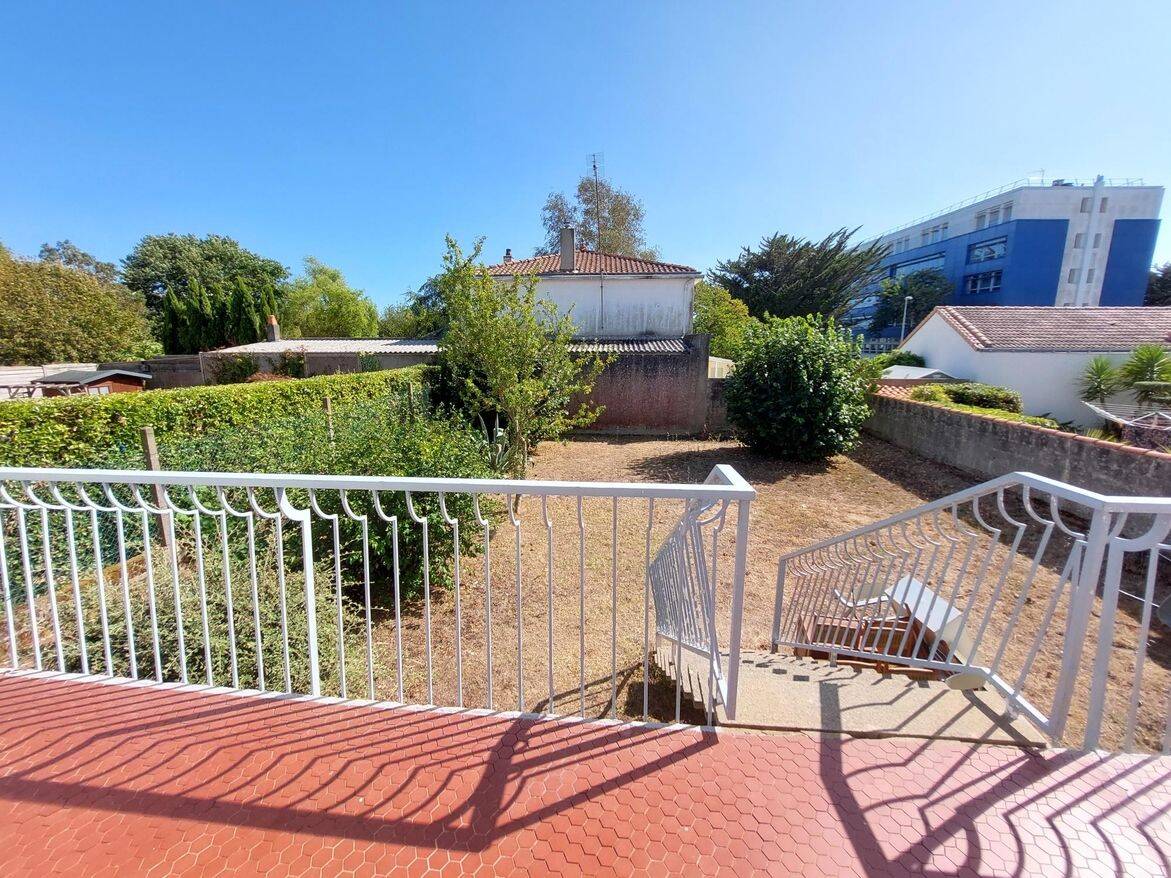 Maison 4 pièces 117 m² · à Les Sables-d'Olonne · 117,3 m² · 950 €