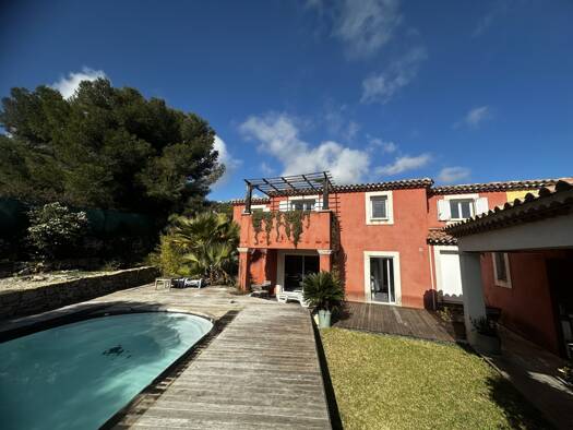 Villa à vendre 850 000 € 5 pièces 4 chambres 148 m² 687 m² de terrain Sud Ouest Bandol 83150