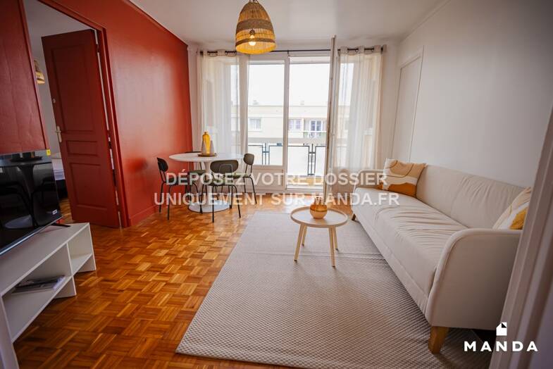Appartement à louer 460 € 4 pièces 3 chambres 13 m² 5ème étage Saint Jean Caen 14000