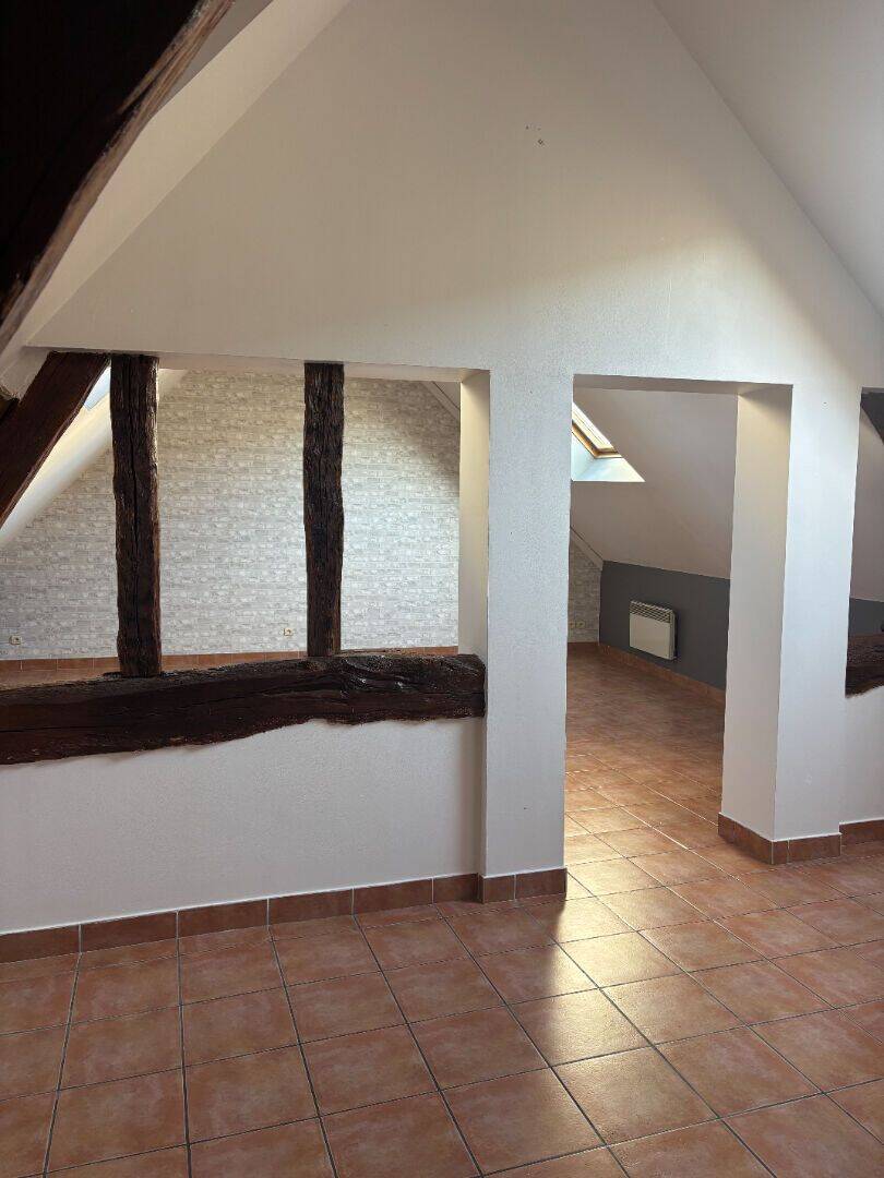 Appartement 3 pièces 91 m² · à Pont-de-l'Arche · 91 m² · 720 €/mois