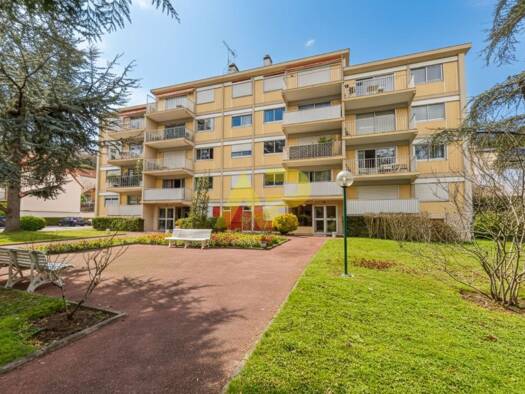 Appartement à vendre 298 000 € 3 pièces 2 chambres 74 m² Étage 2/4 Jean Jaures Le Plessis-Robinson 92350