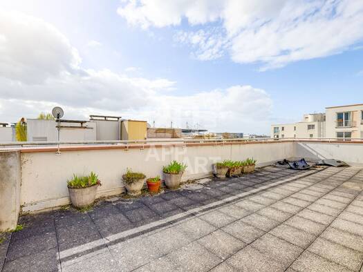 Duplex à vendre 299 000 € 4 pièces 3 chambres 102 m² Étage 6/6 Franc Moisin-Bel Air Saint-Denis 93200