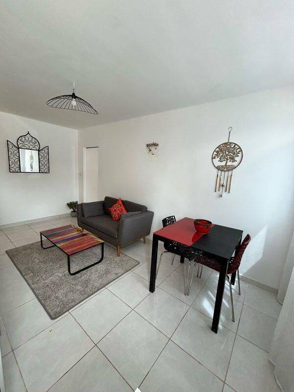 Appartement 2 pièces 37 m² · à Marseille 8ème Arrondissement · 37 m² · 860 €