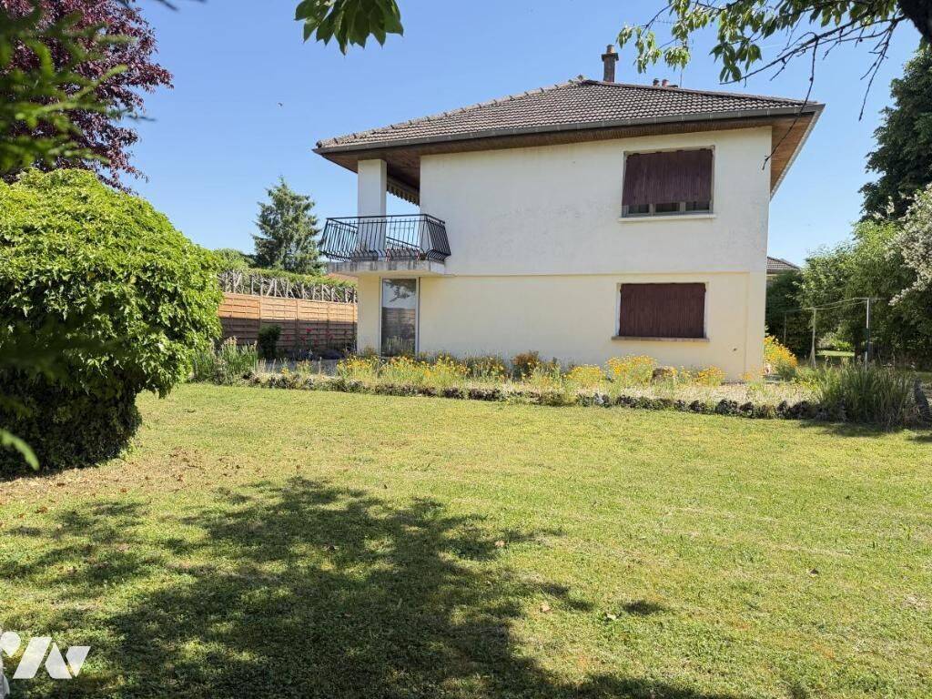 Maison 6 pièces 110 m² · à Genlis · 110 m² · 212 000 €