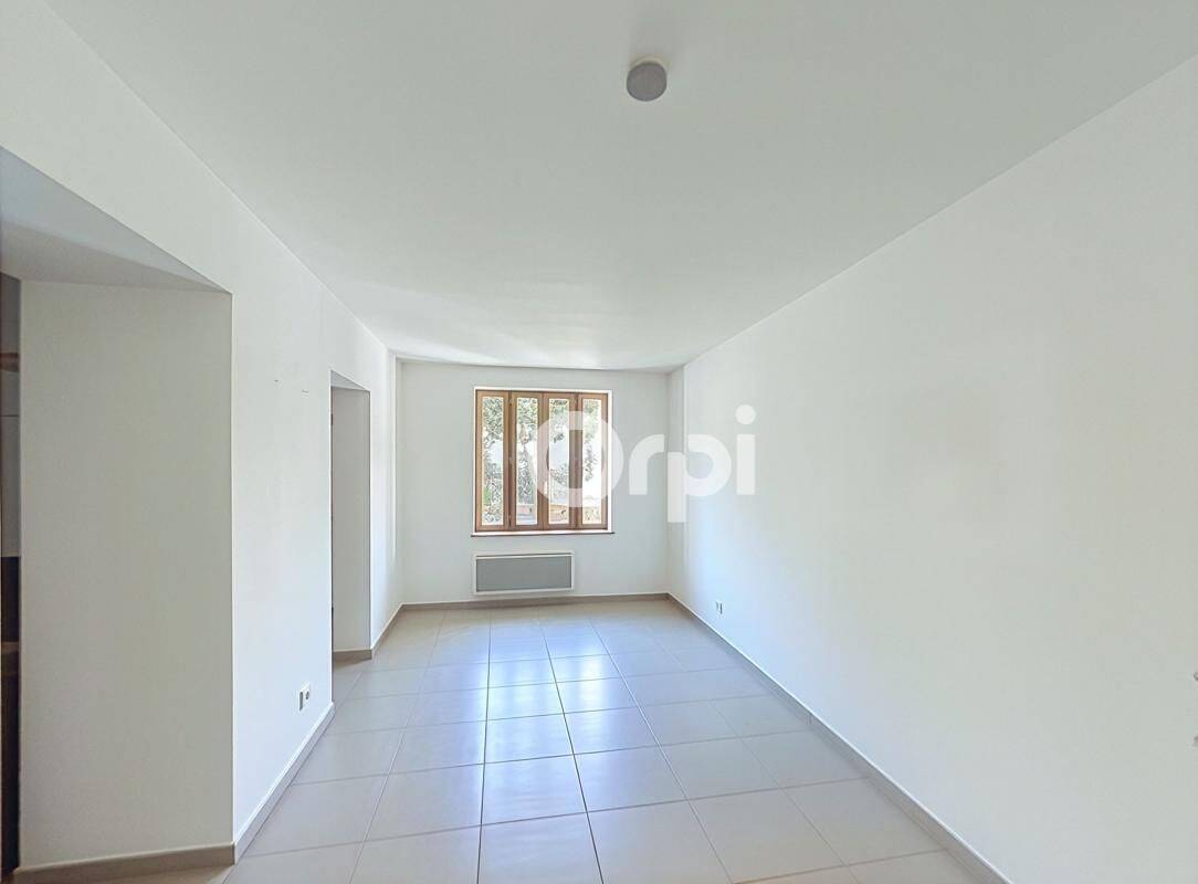Appartement 3 pièces 49 m² · à La Fare-les-Oliviers · 48,9 m² · 210 000 €