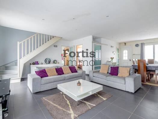 Maison de ville à vendre 428 000 € 5 pièces 4 chambres 126 m² 336 m² de terrain Bois Clary Boissy-Saint-Léger 94470