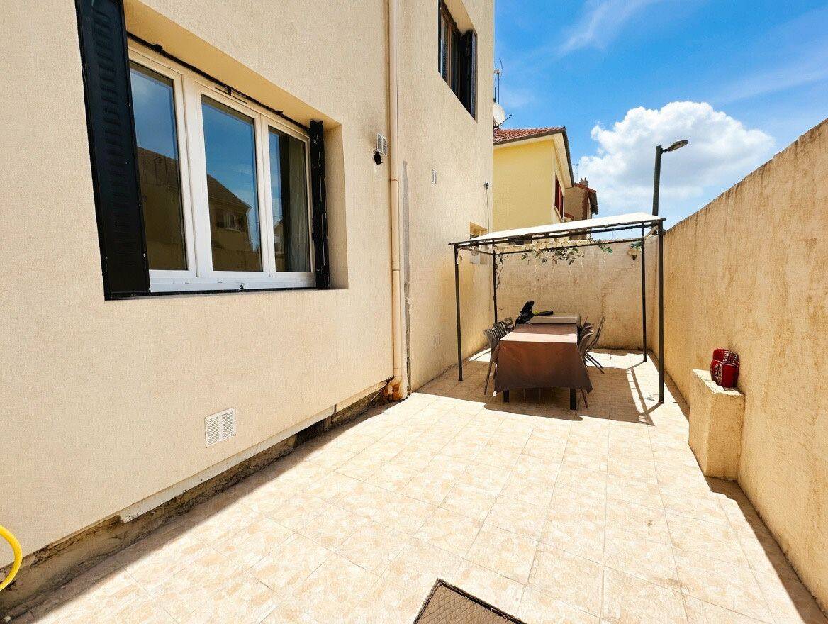 Maison 5 pièces 100 m² · à Romainville · 100 m² · 518 900 €