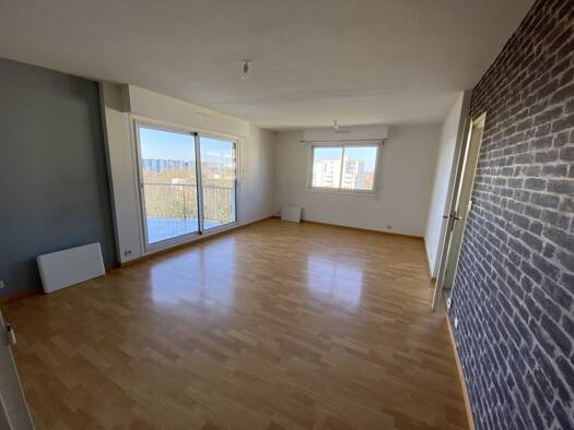 Appartement à vendre 235 000 € 3 pièces 2 chambres 74,4 m² Étage 9/10 Capeyron Mérignac 33700