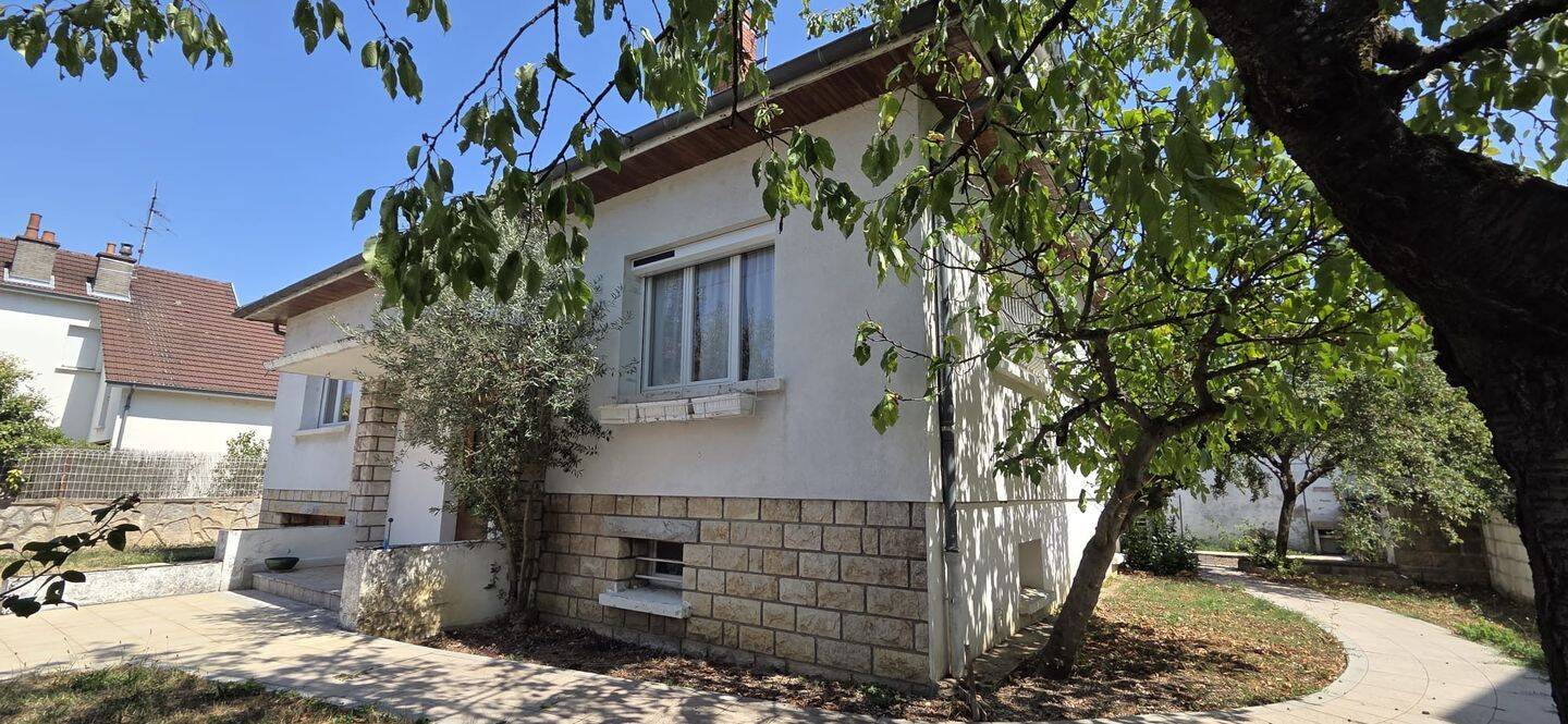 Maison 7 pièces 137 m² · à Dijon · 137 m² · 490 000 €