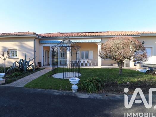 Maison à vendre 286 500 € 5 pièces 4 chambres 142 m² 5 381 m² de terrain Saint Aulaye-Puymangou 24410