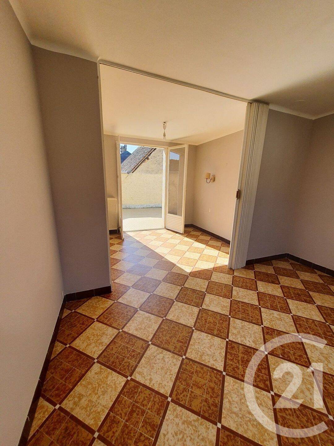 Appartement 2 pièces 32 m² · à Châteaudun · 32,4 m² · 476 €