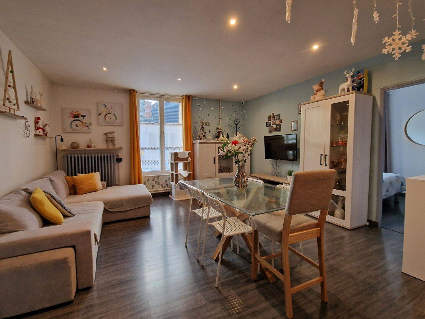Appartement 3 pièces 65 m² · à La Chapelle-en-Serval · 64,7 m² · 930 €