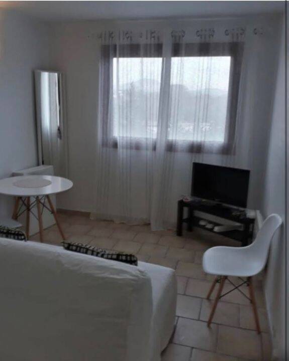 Appartement 1 pièce 18 m² · à Aix-en-Provence · 18 m² · 560 €