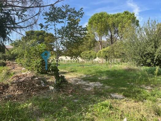Terrain constructible à vendre 163 000 € 658 m² de terrain Carpentras 84200