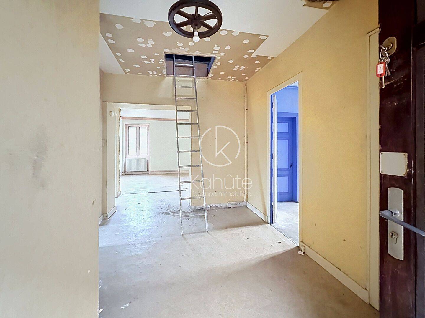 Appartement 4 pièces 85 m² · à Tarare · 85 m² · 120 000 €