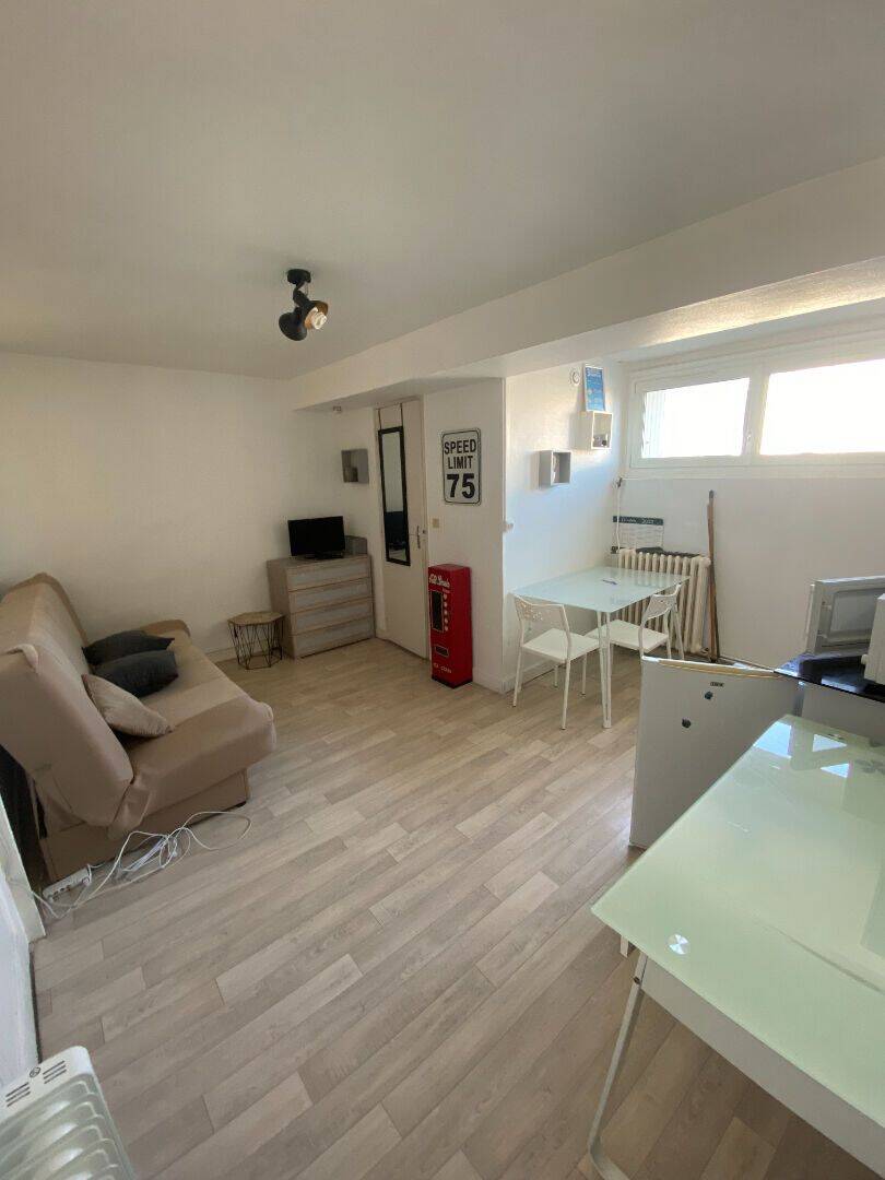 Appartement 1 pièce 20 m² · à Angers · 20 m² · 590 €