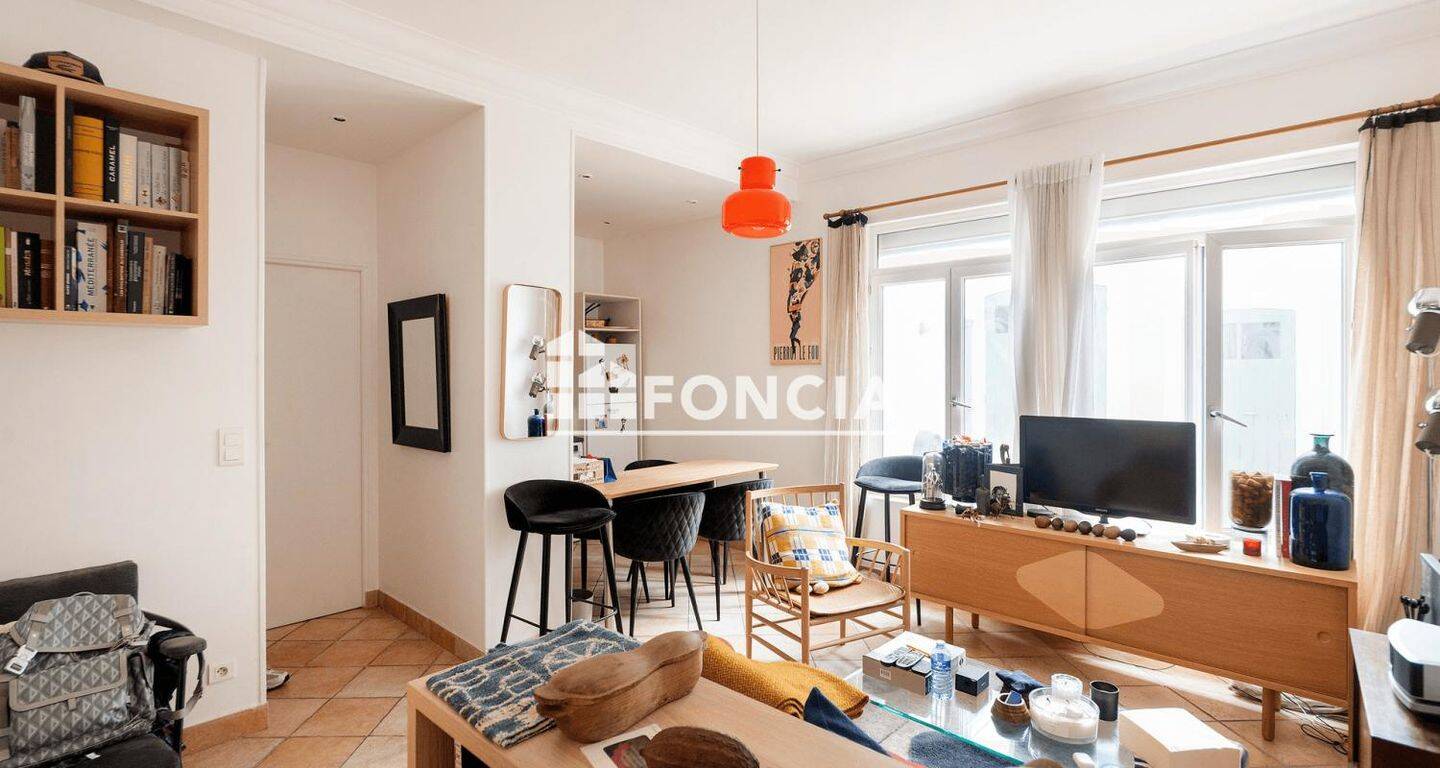 Appartement 2 pièces 43 m² · à Paris 9ème Arrondissement · 42,6 m² · 385 000 €