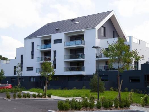 Duplex à louer 950 € 4 pièces 1 chambre 93 m² 3ème étage Tonkin-Pesque-Saint Julien Lons 64140