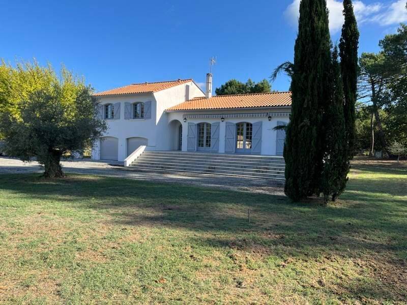 Maison 6 pièces 192 m² · à Hourtin · 192 m² · 680 000 €